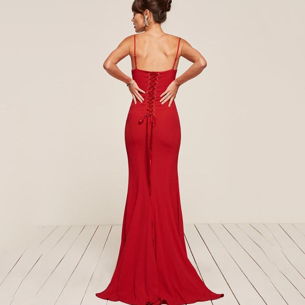 ✨sold✨reformation • dahlia red lace up back dress - Picture 1 of 8